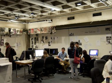 Le Délit prepares its weekly issue at the office of the Daily Publication Society. (Simon Poitrimolt / McGill Tribune)