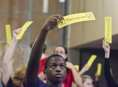 Students vote in the SSMU General Assembly. (Sam Reynolds / McGill Tribune)
