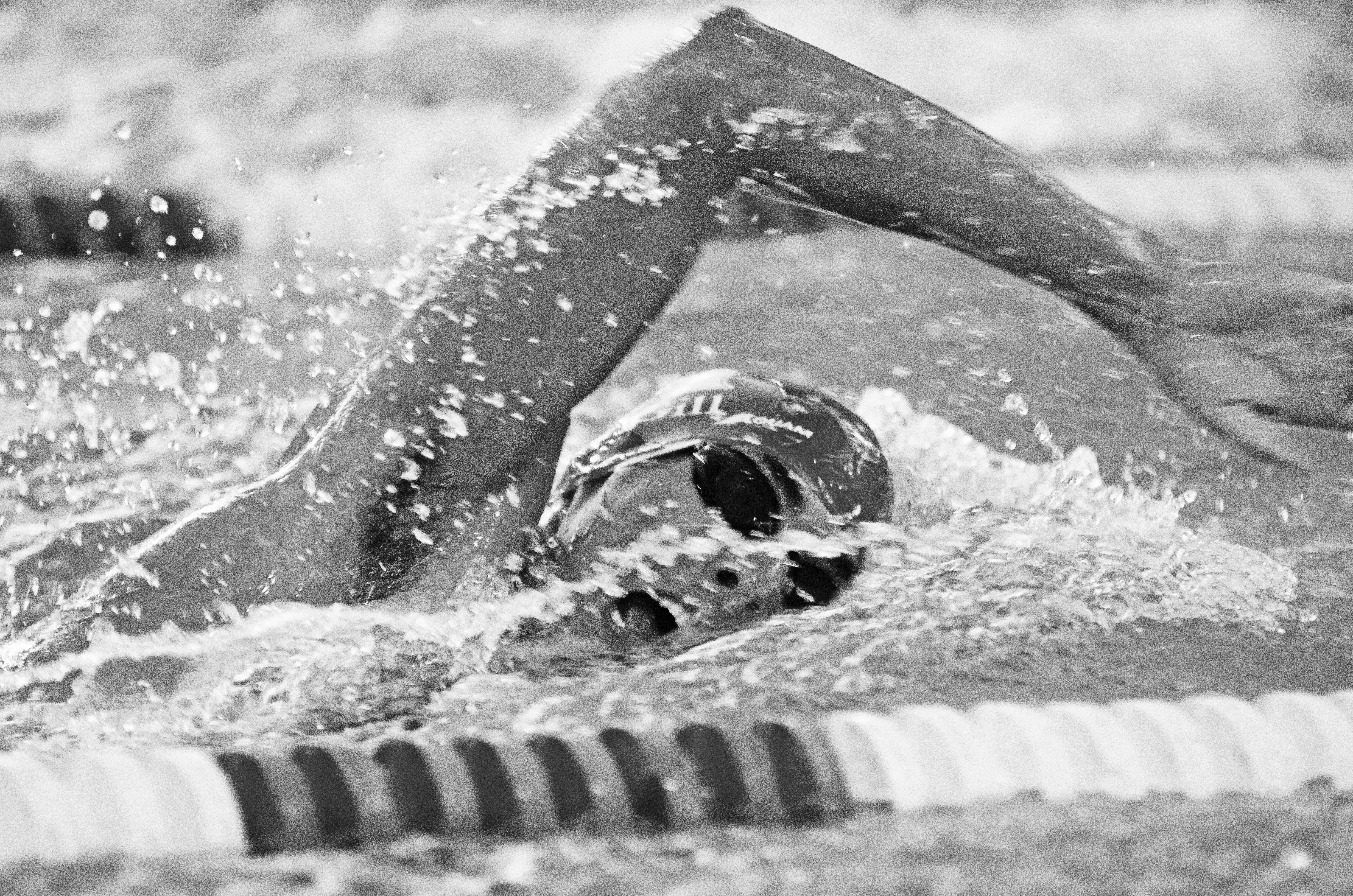 The Redmen finished second in the 4x100m freestyle. (Sam Reynolds / McGill Tribune)