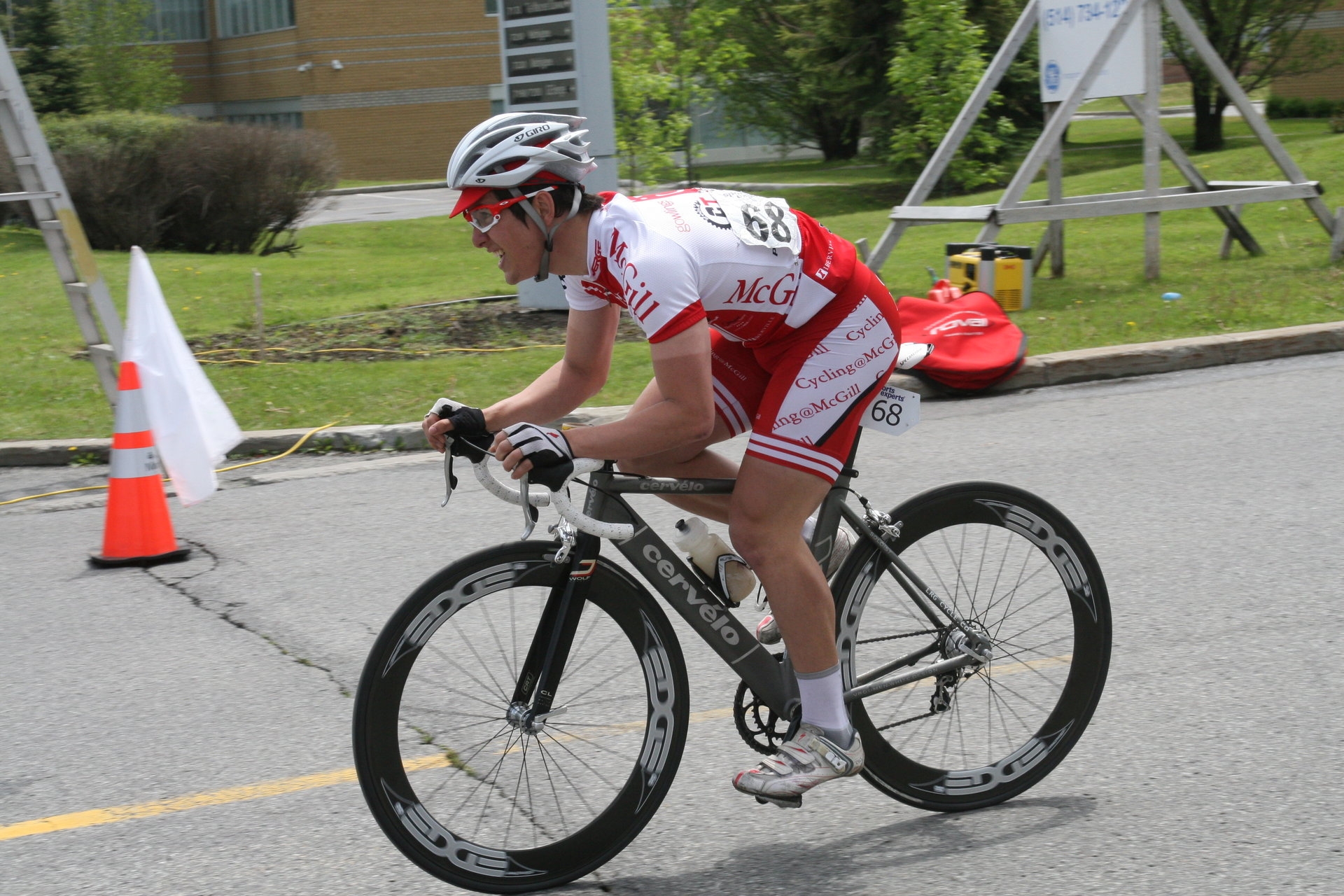 Scott Loong’s breakaway to win the race, Ville Saint Laurent May 2011. (Jonathan Villemaire-Krajden)