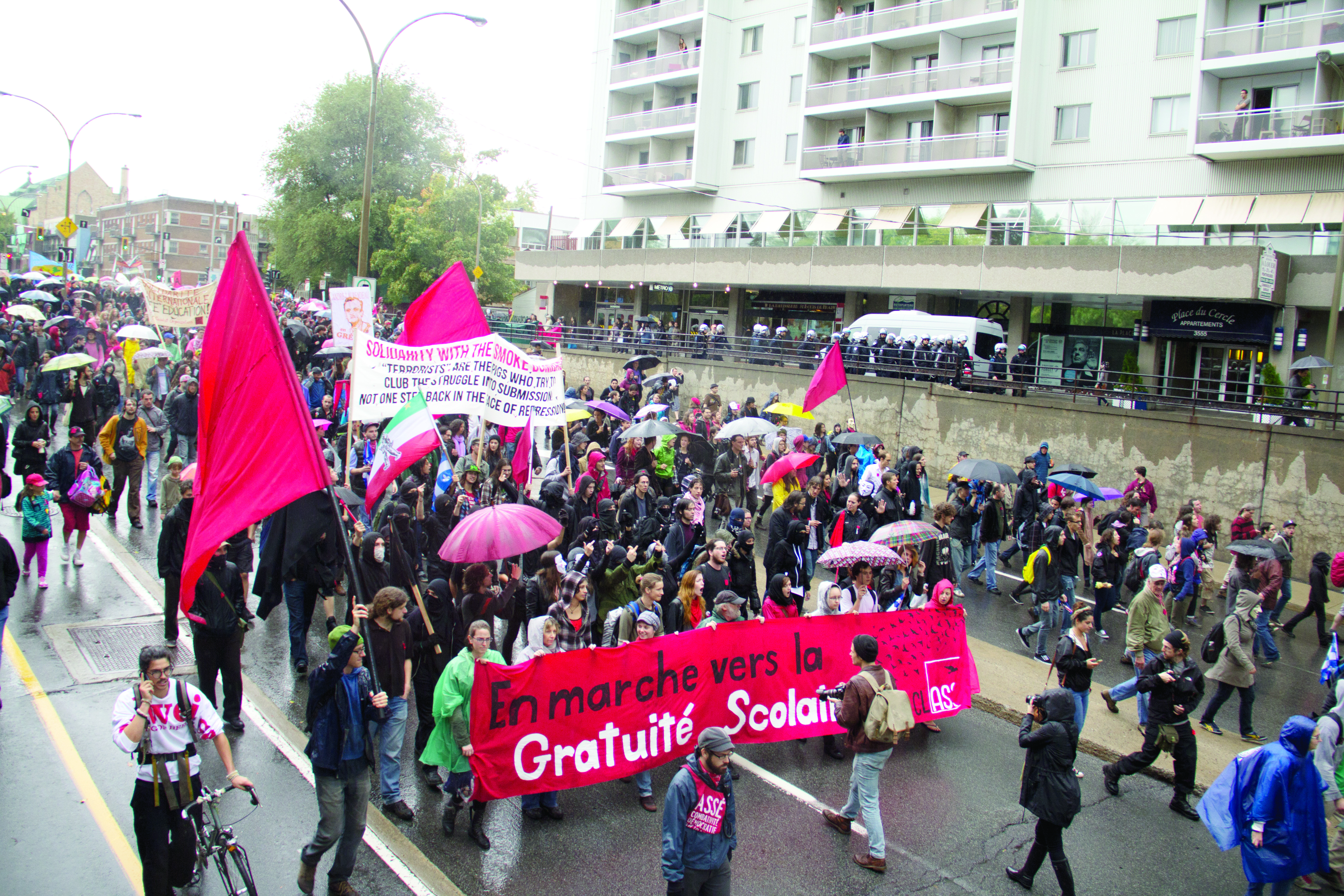 Students march through the streets of Montreal against tuition increases. (Luke Orlando / McGill Tribune)