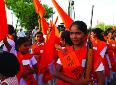 Young girls take up arms for Hindu fundamentalism. (www.rocofilms.com)