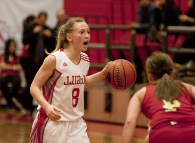 Charest leads the offence during the Martlets’ 27-point fourth quarter. (Mike King / McGill Tribune)