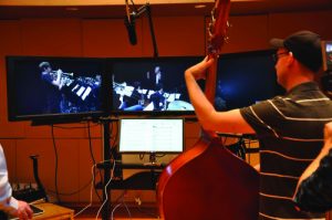 Using this technology, students from different locations can play music together as if they were in the same room. (cim.mcgill.ca)