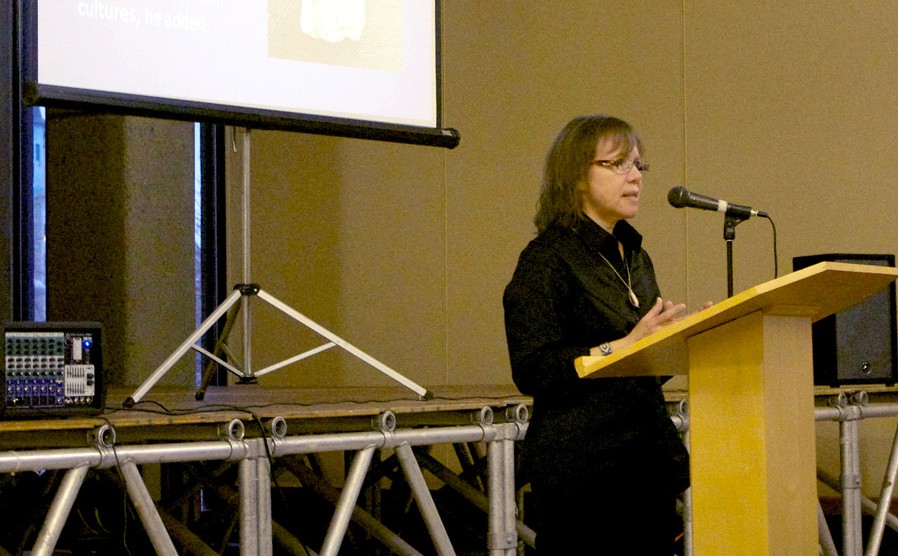Ellen Gabriel talks equity. (Remi Lu / McGill Tribune)