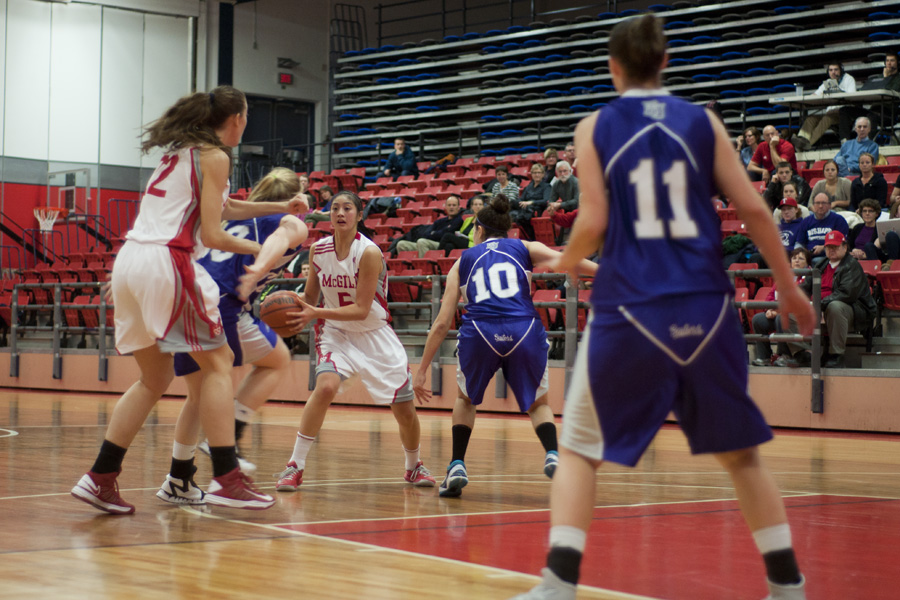 Dianna Ros faciliated the Martlet offence throughout the win on Saturday. (Simon Poitrimolt / McGill Tribune)