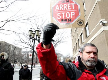 Montrealers gathered on Sunday to oppose new legislation aimed at amending Quebec’s language laws. (Alexandra Allaire / McGill Tribune)