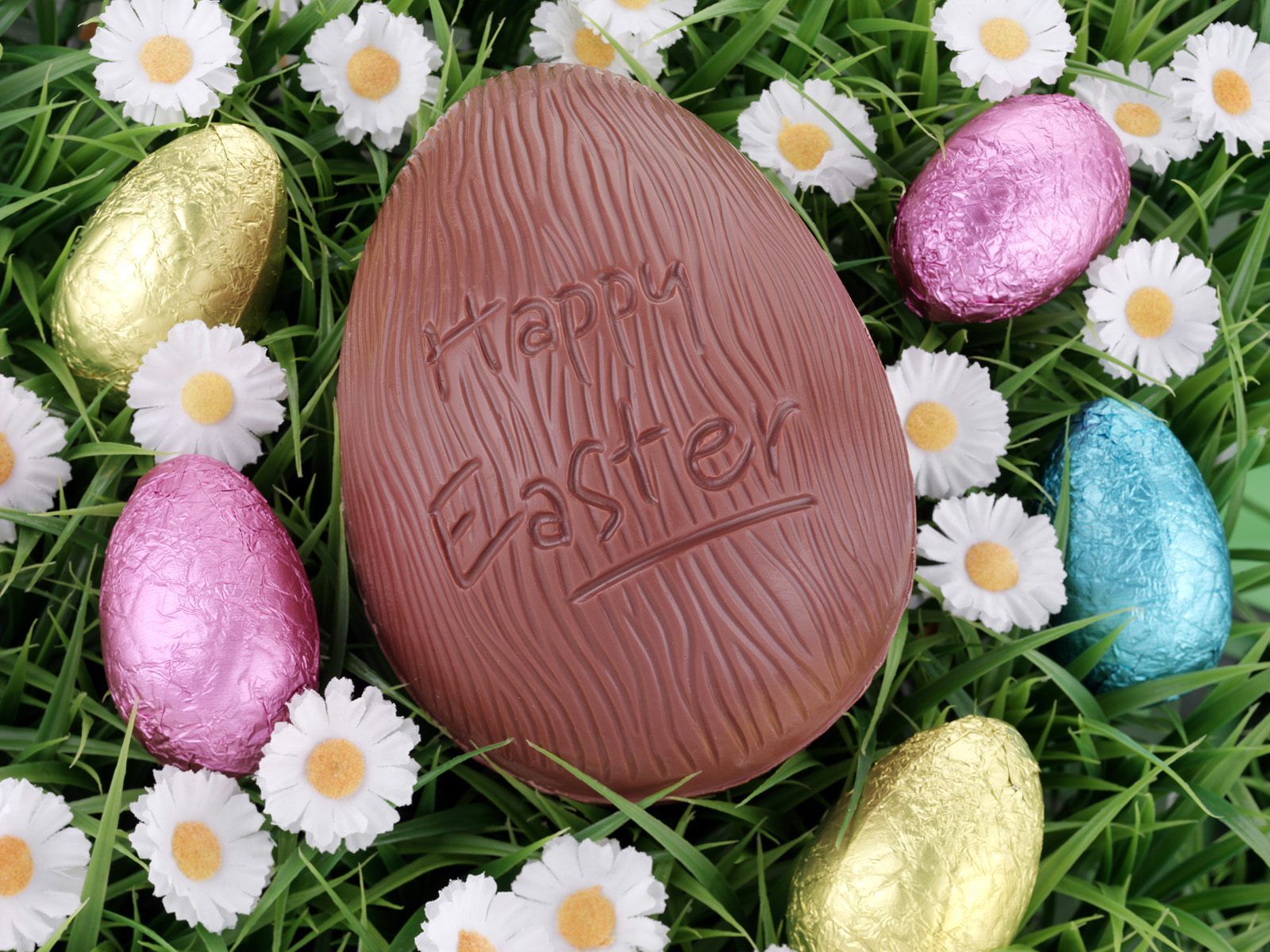 Wherever it came from, the Easter egg hunt is one of our favourite traditions. (www.drsukhi.com)