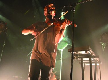 owen pallett plays the violin